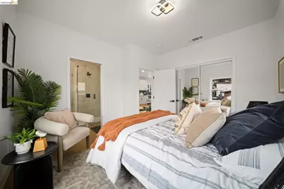 8821 Dowling St, Oakland, CA 94605 - Photo 13