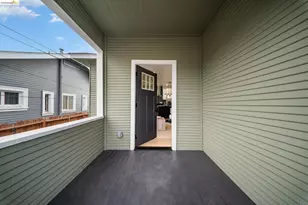 8821 Dowling St, Oakland, CA 94605 - Photo 23