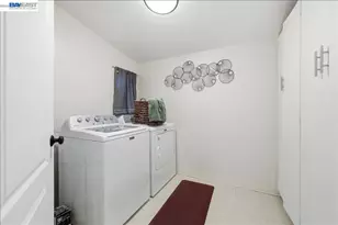 25034 Willimet Way, Hayward, CA 94544 - Photo 15