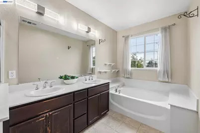 53 Halsey Ct, Pittsburg, CA 94565 - Photo 17