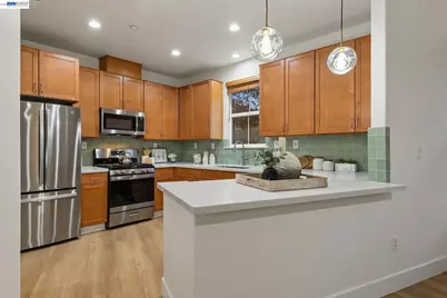 650 Arcadia Dr, Hayward, CA 94541 - Photo 15