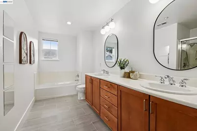 650 Arcadia Dr, Hayward, CA 94541 - Photo 29