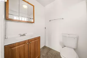 2562 60th Ave, Oakland, CA 94605 - Photo 15