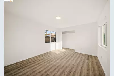 2562 60th Ave, Oakland, CA 94605 - Photo 35