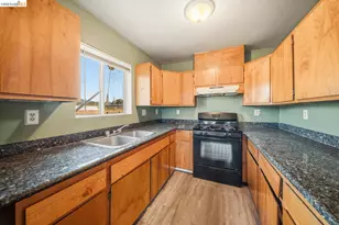 2562 60th Ave, Oakland, CA 94605 - Photo 23