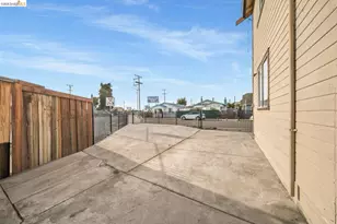 2562 60th Ave, Oakland, CA 94605 - Photo 11