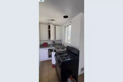 2270 International Blvd, Oakland, CA 94606 - Photo 11