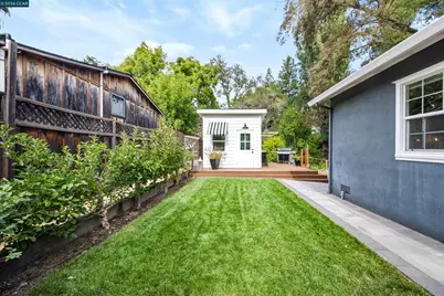 1042 Sunnybrook Dr, Lafayette, CA 94549 - Photo 19