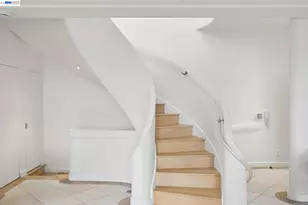 171 Twin Peaks Blvd, San Francisco, CA 94114 - Photo 23