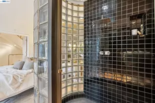 171 Twin Peaks Blvd, San Francisco, CA 94114 - Photo 57