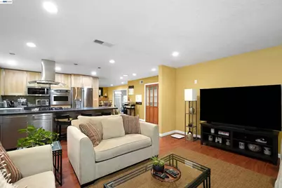 25859 Belhaven St, Hayward, CA 94545 - Photo 15