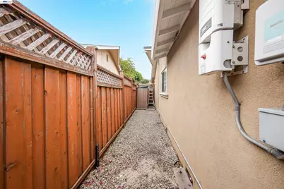 25859 Belhaven St, Hayward, CA 94545 - Photo 53