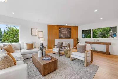 5427 Carlton St, Oakland, CA 94618 - Photo 9