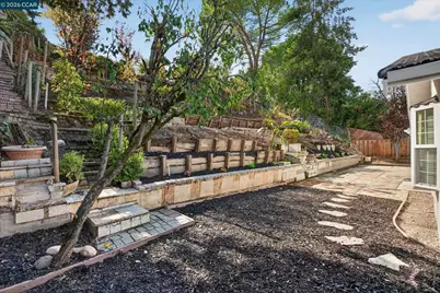 429 Roanoke Dr, Martinez, CA 94553 - Photo 31