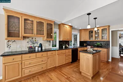 429 Roanoke Dr, Martinez, CA 94553 - Photo 15