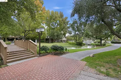 340 Civic Dr #104, Walnut Creek, CA 94596 - Photo 7