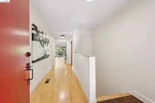 60 Malta Dr, San Francisco, CA 94131 - Photo 3
