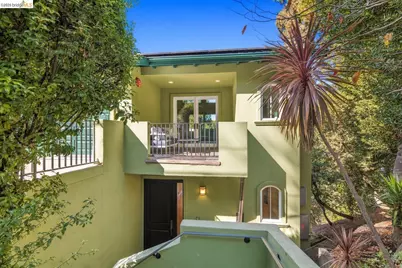 6375 Longcroft Dr, Oakland, CA 94611 - Photo 5