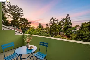 6375 Longcroft Dr, Oakland, CA 94611 - Photo 33