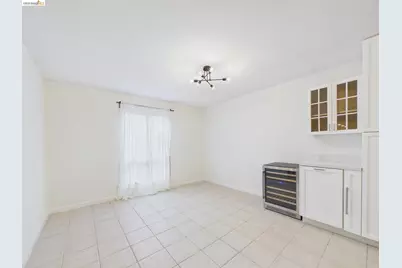 466 Crescent St #114, Oakland, CA 94610 - Photo 9