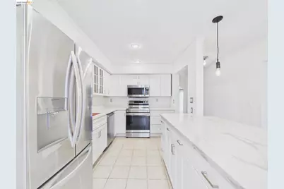 466 Crescent St #114, Oakland, CA 94610 - Photo 1