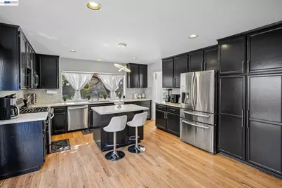 752 Longfellow St, Tracy, CA 95376 - Photo 13