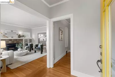 353 Warwick Ave, Oakland, CA 94610 - Photo 7