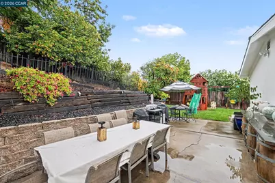 80 Gilrix Dr, Martinez, CA 94553 - Photo 17