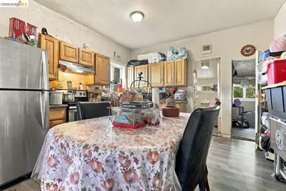 537 Chester, Oakland, CA 94607 - Photo 25