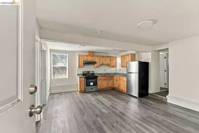 537 Chester, Oakland, CA 94607 - Photo 43