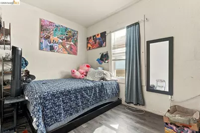 537 Chester, Oakland, CA 94607 - Photo 35