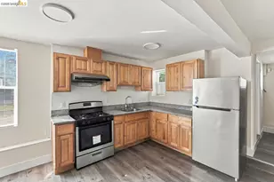 537 Chester, Oakland, CA 94607 - Photo 49