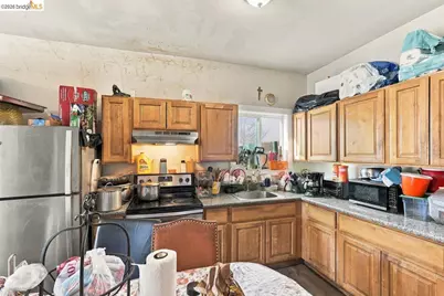 537 Chester, Oakland, CA 94607 - Photo 21