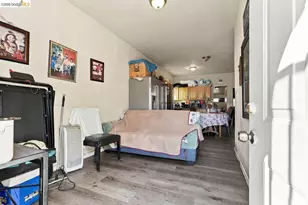 537 Chester, Oakland, CA 94607 - Photo 15