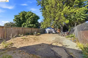 537 Chester, Oakland, CA 94607 - Photo 69