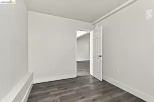 537 Chester, Oakland, CA 94607 - Photo 57
