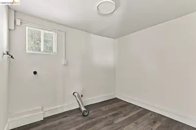 537 Chester, Oakland, CA 94607 - Photo 65