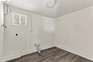 537 Chester, Oakland, CA 94607 - Photo 65