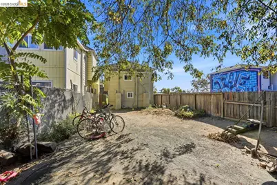 537 Chester, Oakland, CA 94607 - Photo 73