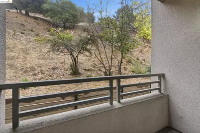 180 Caldecott #111, Oakland, CA 94618 - Photo 29