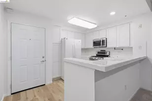180 Caldecott, Oakland, CA 94618 - Photo 3