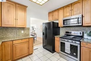 3007 Kingsland Ave, Oakland, CA 94619 - Photo 15