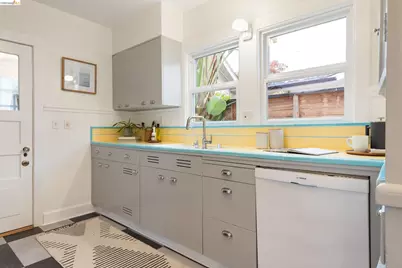 1616 Wellington St, Oakland, CA 94602 - Photo 11
