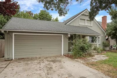 3055 Country Club Blvd, Stockton, CA 95204 - Photo 1
