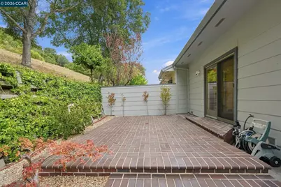 26 Broadmoor Street, Moraga, CA 94556 - Photo 23