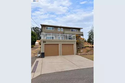 19041 Carlton Ave, Castro Valley, CA 94546 - Photo 1