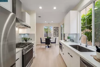 186 Orr Rd, Alameda, CA 94502 - Photo 13