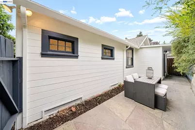 3140 27th St, Oakland, CA 94601 - Photo 23