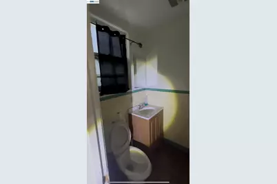 2270 International Blvd, Oakland, CA 94601 - Photo 15
