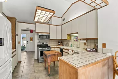 3421 Hackamore Dr, Hayward, CA 94541 - Photo 13